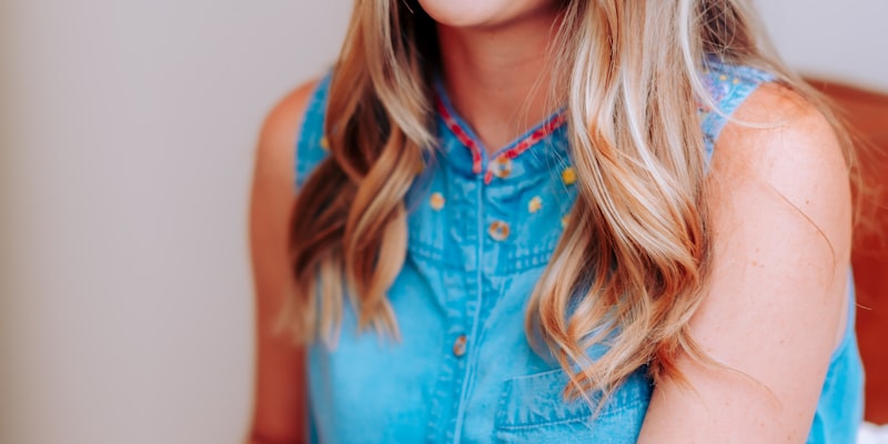 美国国家男子足球队在球场训练合影